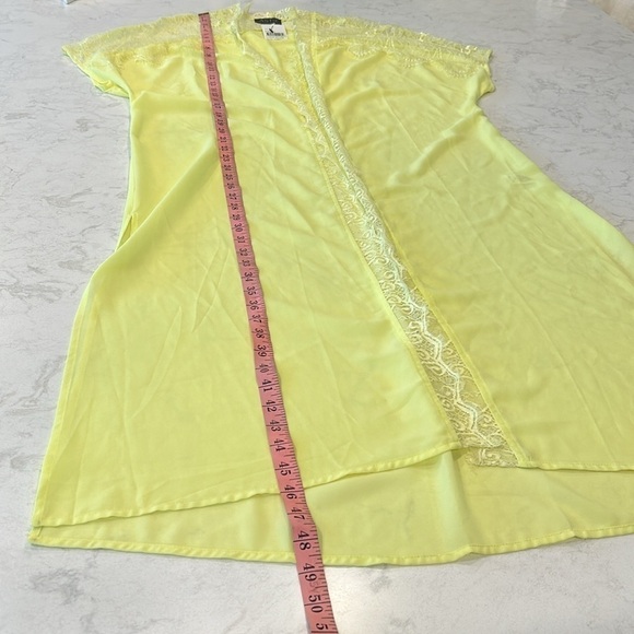 ASTR The Label Citrus Yellow Kimono Women’s Size Medium NWT - Picture 17 of 17